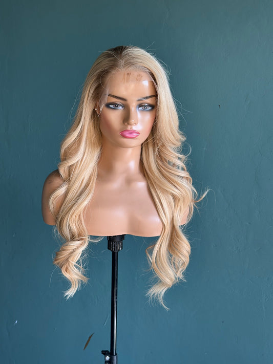 Golden locks - Golden blonde wig