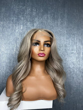 Load image into Gallery viewer, The Jessica wig
