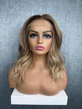 Load image into Gallery viewer, The Scarlett wig
